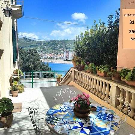 Panoramic Apartments In Villa In Center "The Beach And The Cliff" 1 Agropoli Luaran gambar