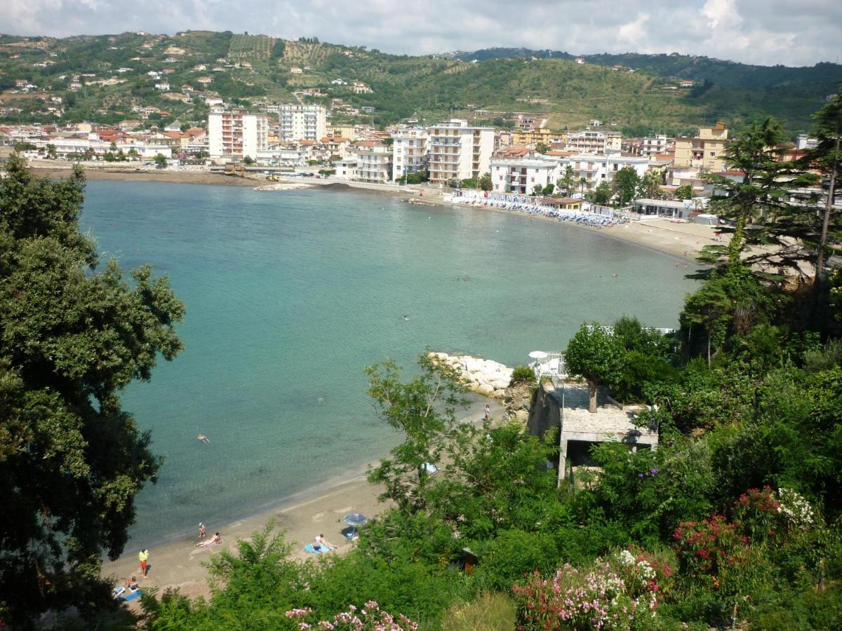 Panoramic Apartments In Villa In Center "The Beach And The Cliff" 1 Agropoli Luaran gambar